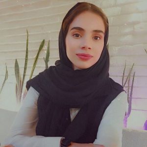 آیناز رهبر